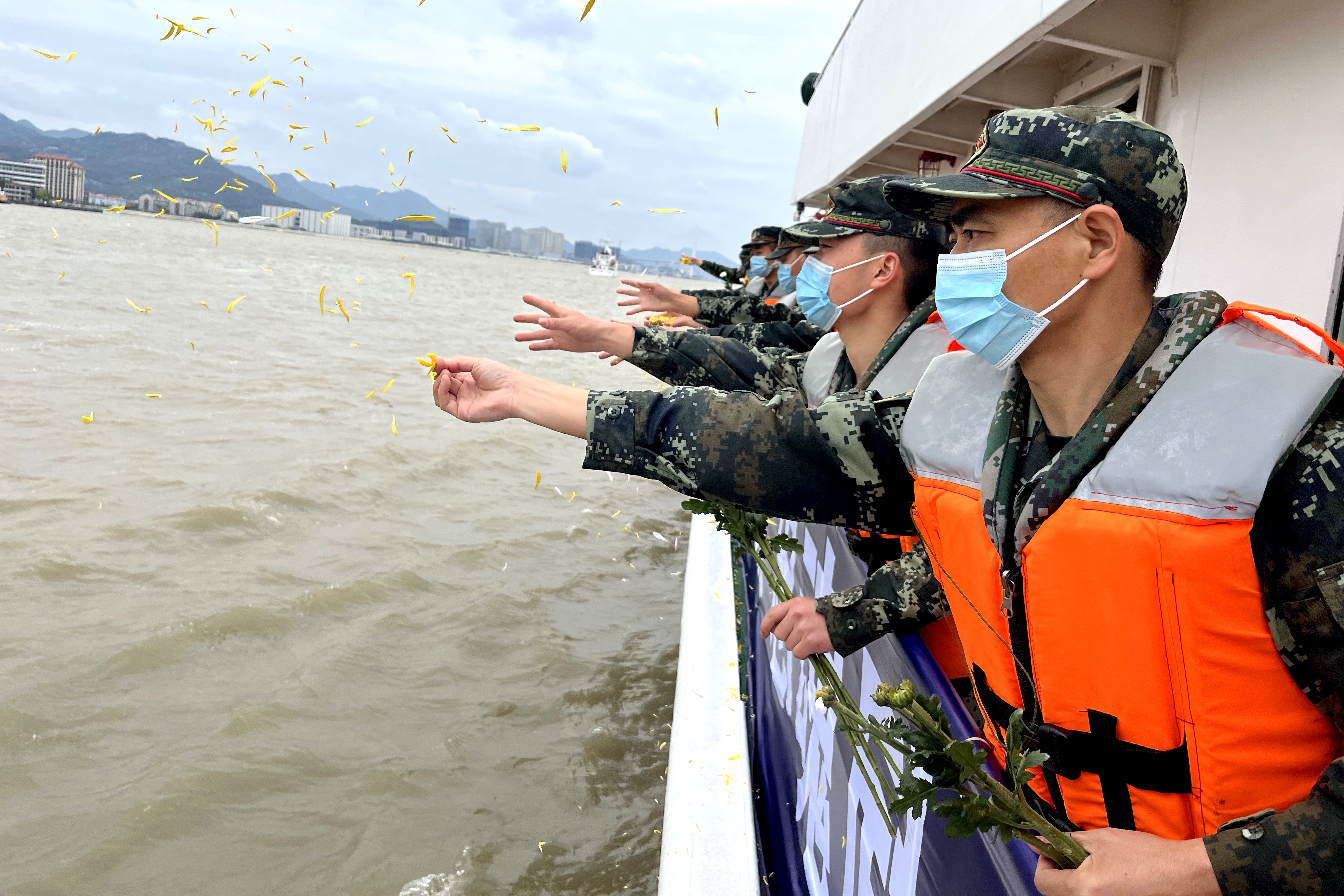 海上鳴笛、線上緬懷 福州海警多種方式祭英烈